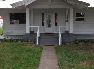 209 N 4th St, Almira, WA 99103