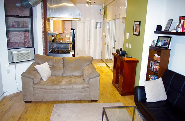 Rented by null | media 11