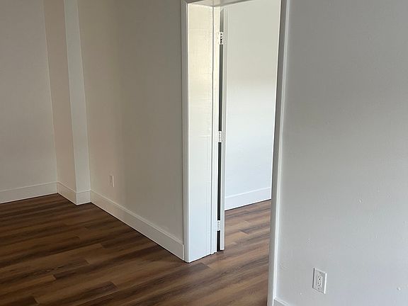3rd image of 30 SW 57th Ct