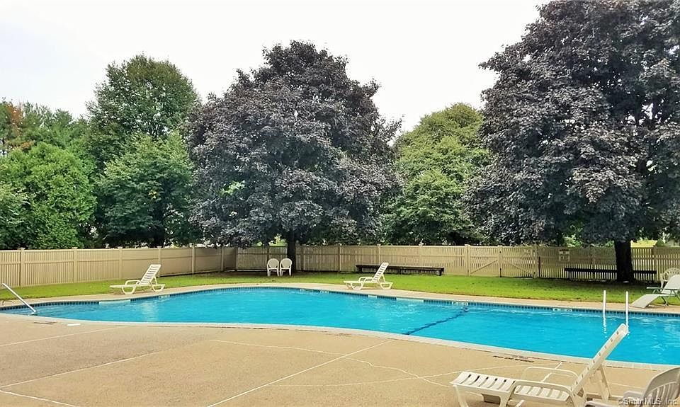 1st image of 710 Twin Circle Dr