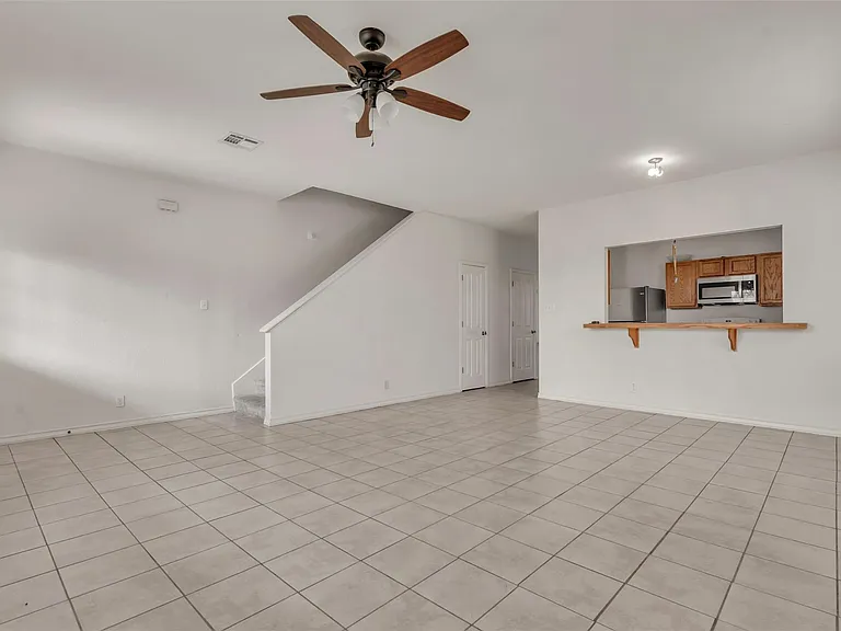 112 Sandstone Dr #G — Photo 8