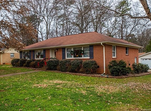 2nd image of 3027 Plentywood Dr