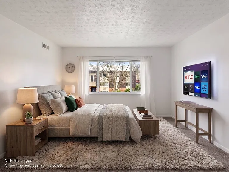 Northgate Apartments — Photo 14