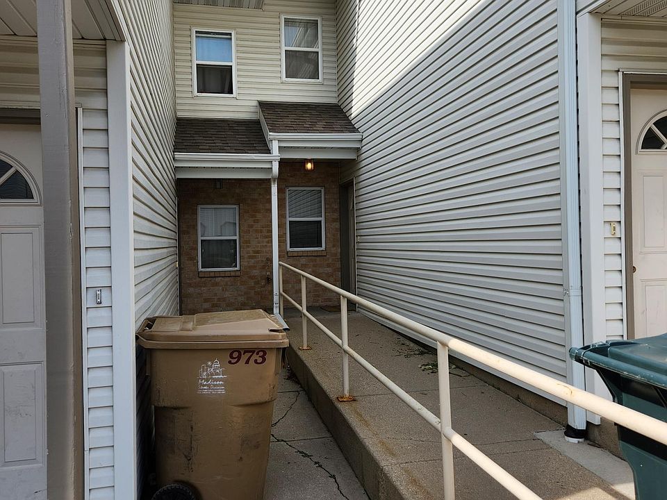 2nd image of 969 Rockefeller Ln