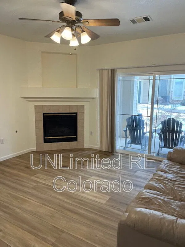 2 bed, 1134 sqft, $2,000 — Photo 2