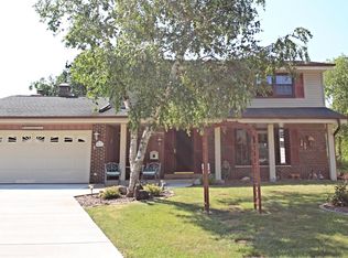 4621 Sterling Ct, Greendale, WI 53129