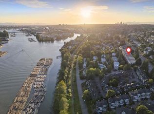 2250 SE Marine Dr #202, Vancouver, BC V5P2S2