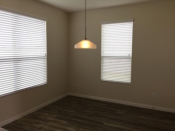 4th image of 811 Cascadera Ct