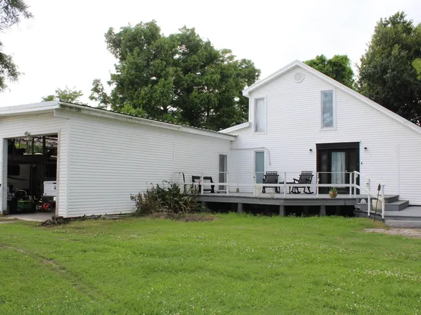 210 Ledet Ln, Larose, LA 70373