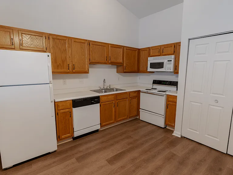 Barton Farms Apartments and Duplexes — Photo 41