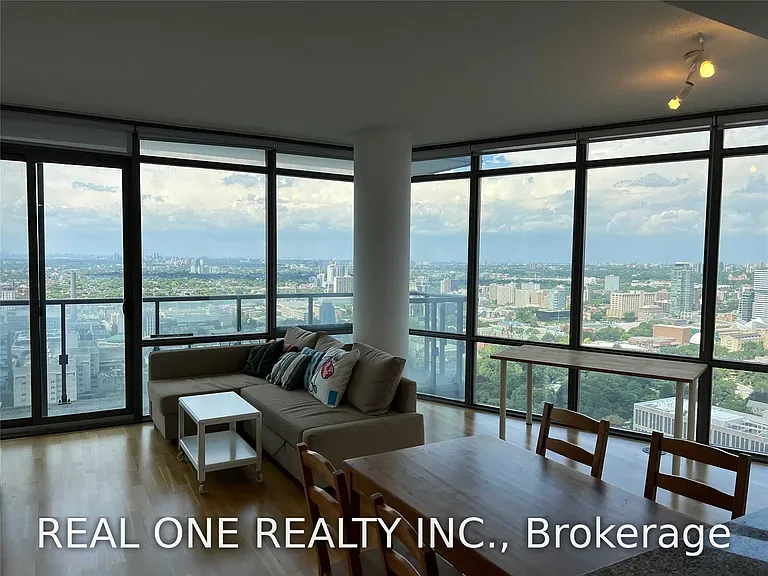 832 Bay St #3903 — Photo 1