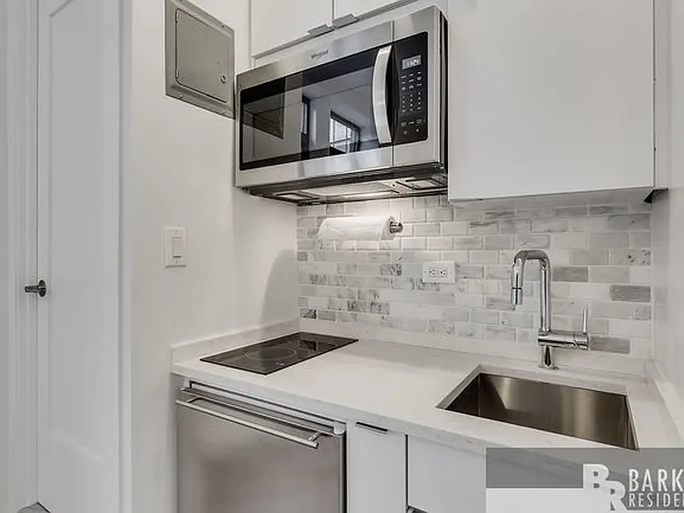 105 E 15th St #56 — Photo 6