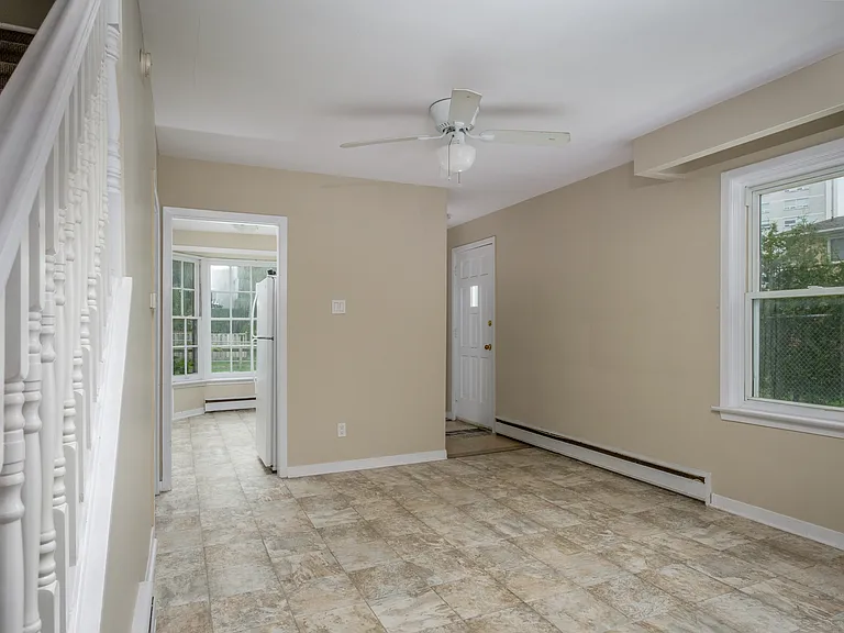 153 Arbour Glen Cres — Photo 8