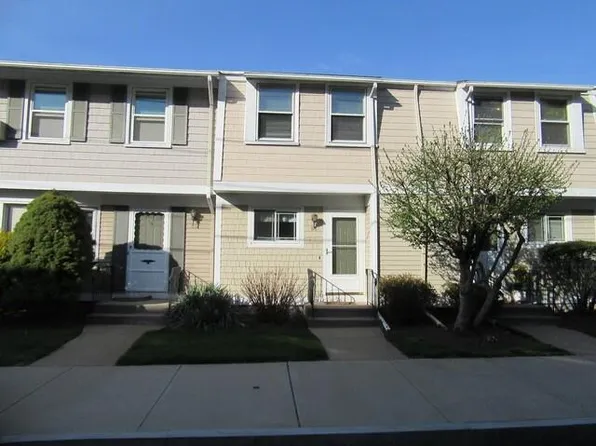 63 Geneva St #63, Pawtucket, RI 02860