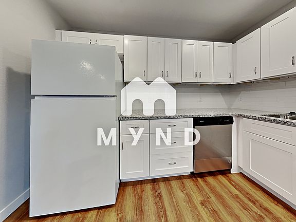4th image of 4112 Majestic St Unit B