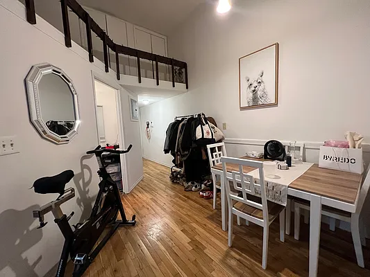 Rented by City Connections Realty | media 11