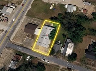 220 W 1st St, Wharton, TX 77488