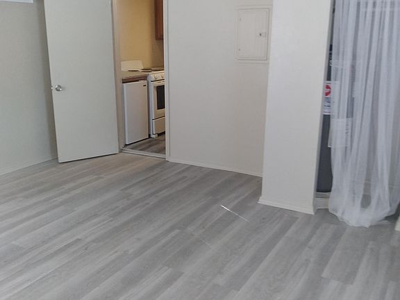 5th image of 1417 NE 10th St #2