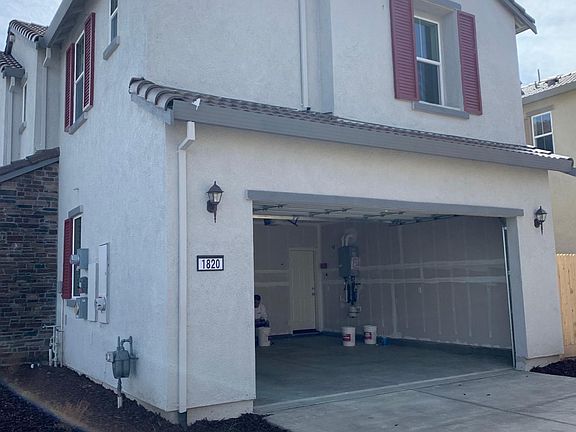 2-car side-by-side garage