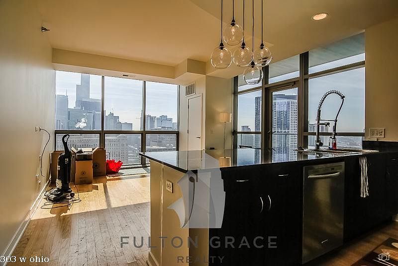 1st image of 303 W Ohio St #1825