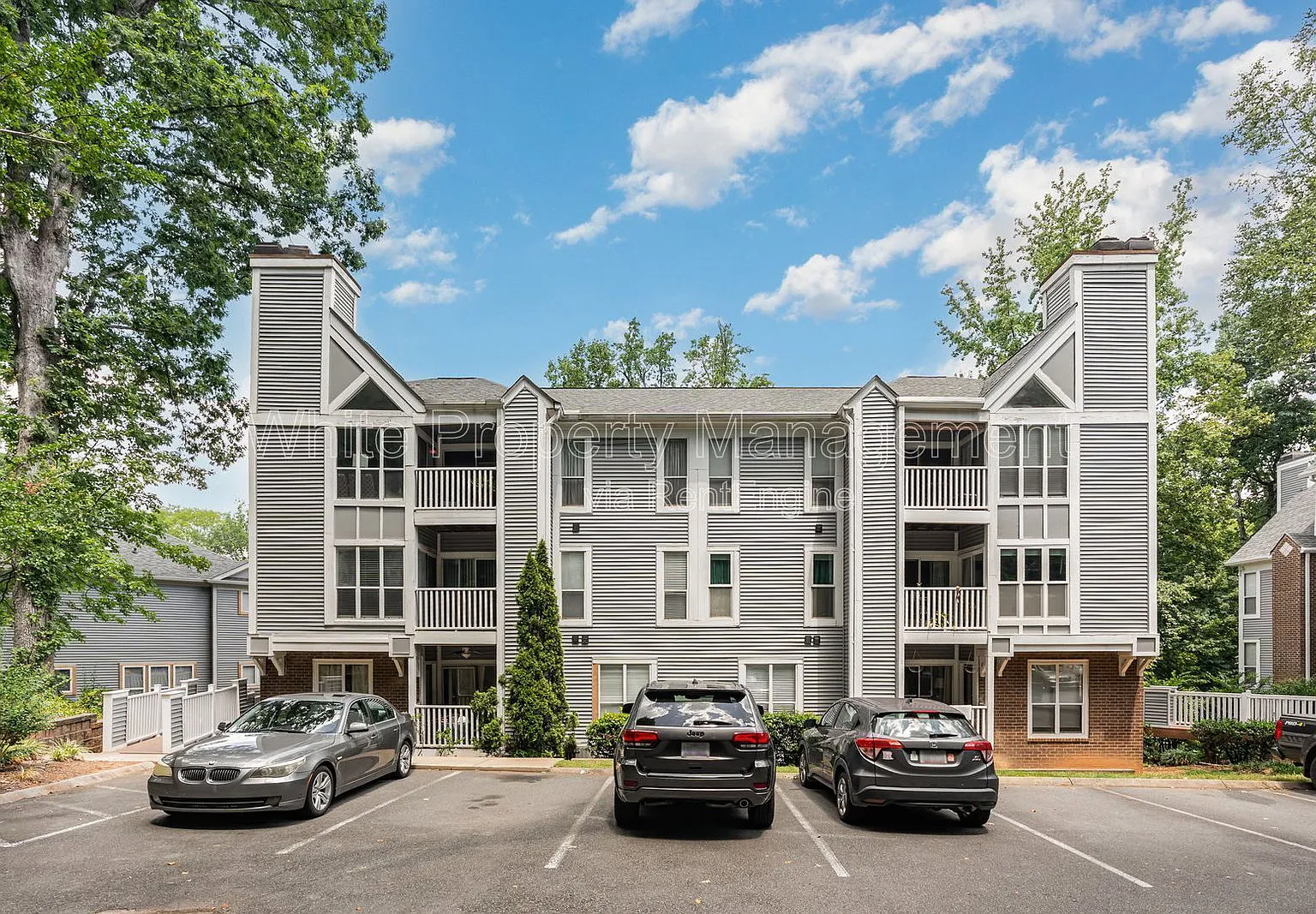 2 bed, 1.0 bath, 806 sqft, $1,545 — Photo 1