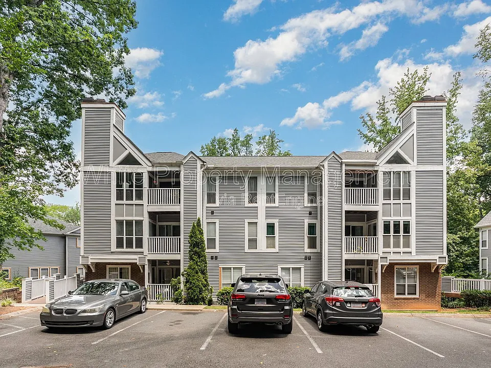 2516 Cranbrook Ln #9