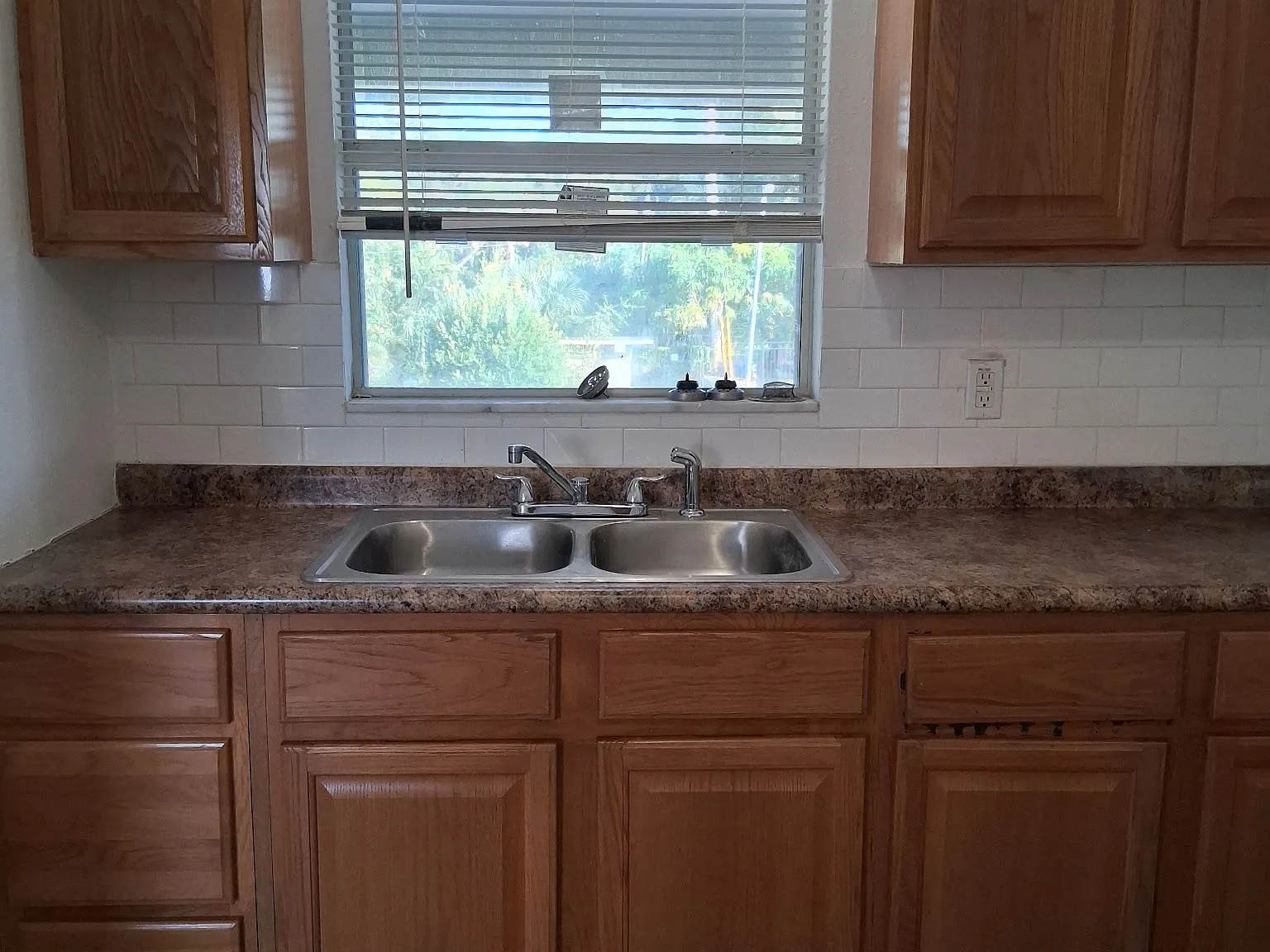 Deval Property Management Llc - 1304-204 — Photo 2
