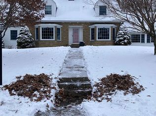 265 E McMurray Rd, Canonsburg, PA 15317