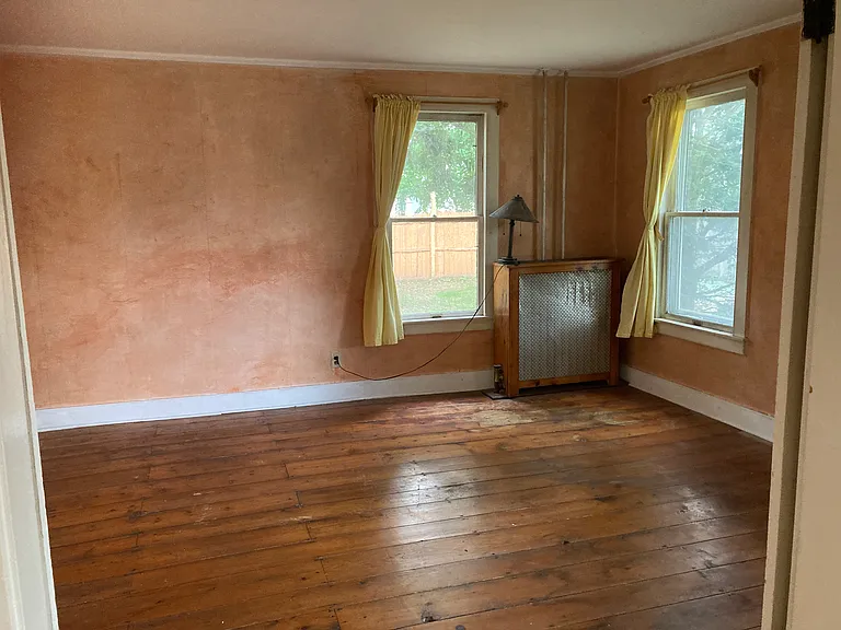 Downstairs bedroom