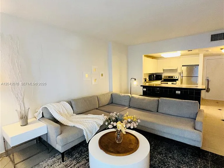 2301 Collins Ave #420 — Photo 3