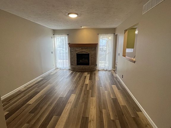 5th image of 6829 S 81st St