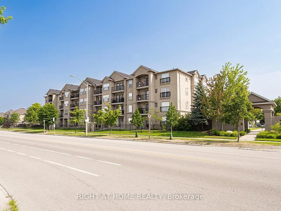 1471 Maple Ave #302