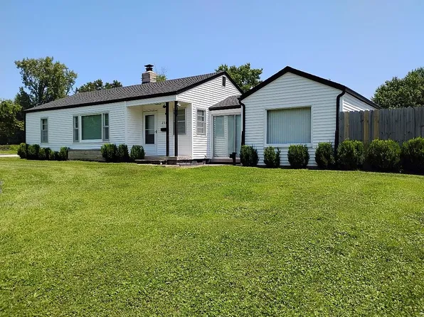 2310 S Lost Bridge Rd, Decatur, IL 62521