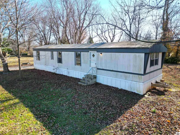 115 W Graham St, Fredonia, KY 42411