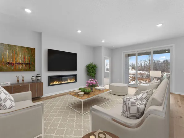 8018 Walnut Ln, Hamel, MN 55340