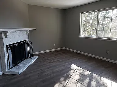 Building Photo - 4108 S Mobile Cir #B