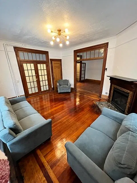 1 bed, 1100 sqft, $1,995 — Photo 1