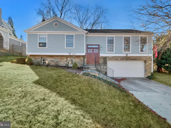 2812 Greenvale St, Chevy Chase, MD 20815