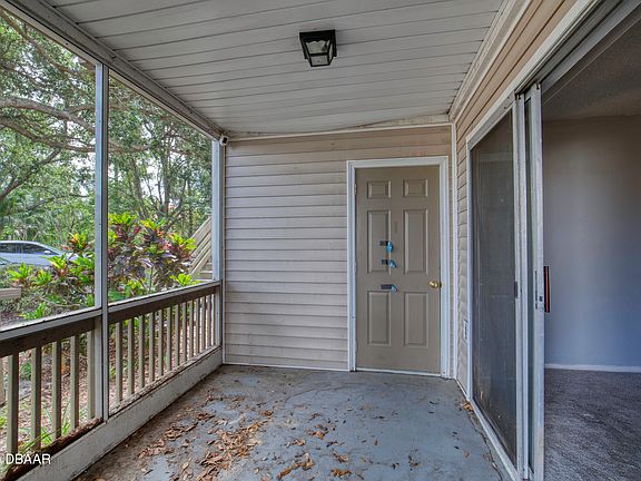 5th image of 1600 Big Tree Rd APT L4