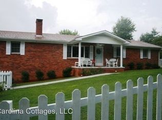 104 Kay Road Ext, Hendersonville, NC 28791