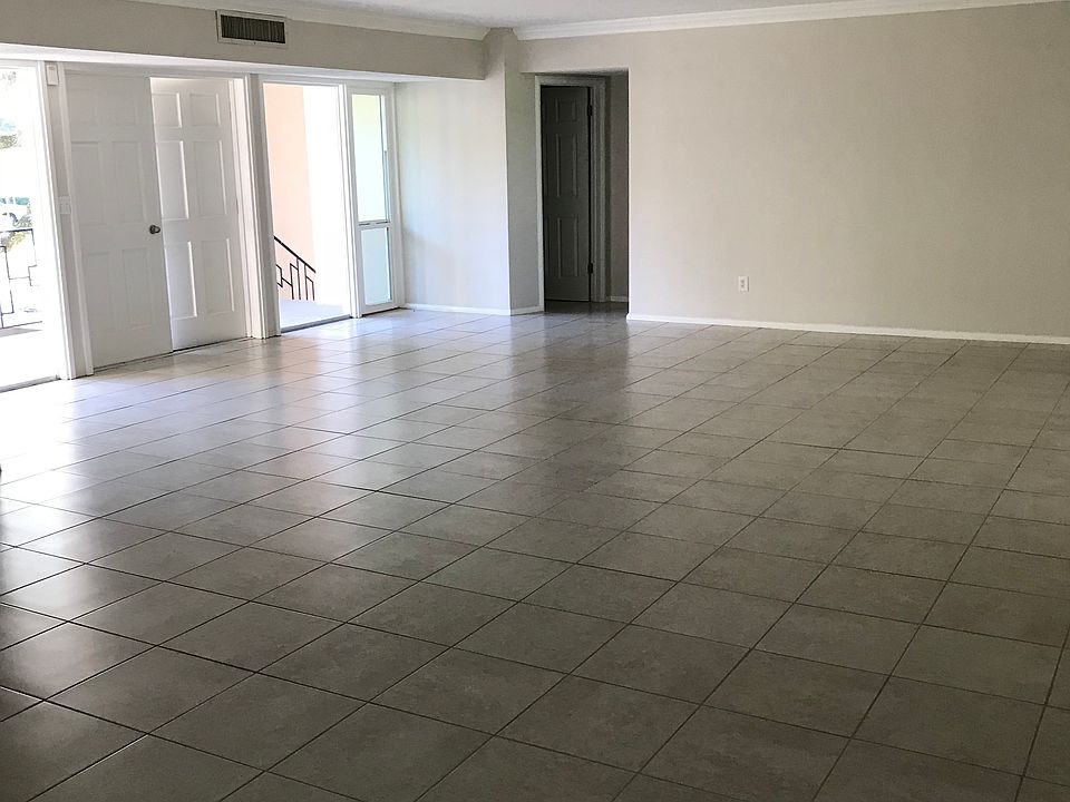 1st image of 12 Country Club Dr #12