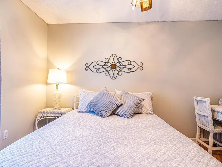 2703 Carrington Dr SW — Photo 32