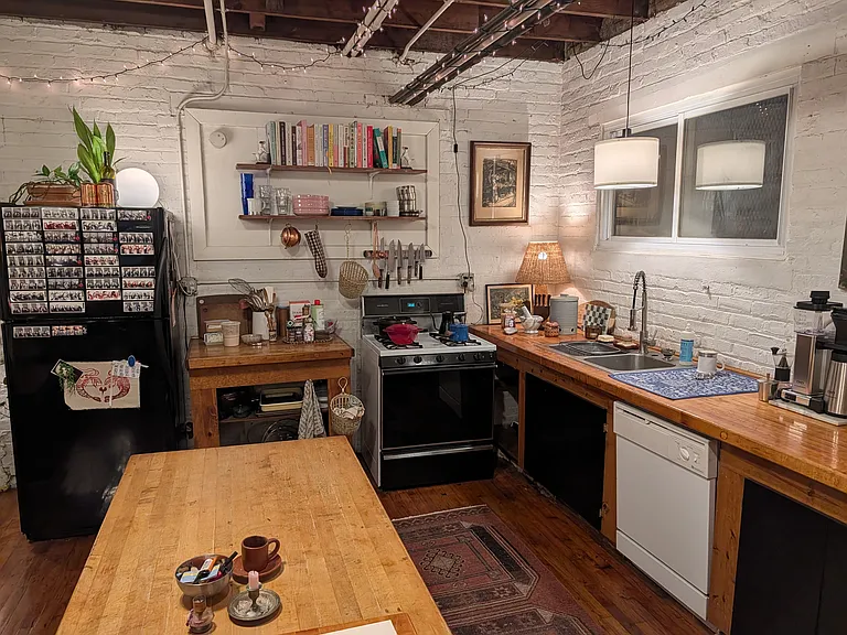 2340 N Lister Ave #2 — Photo 9