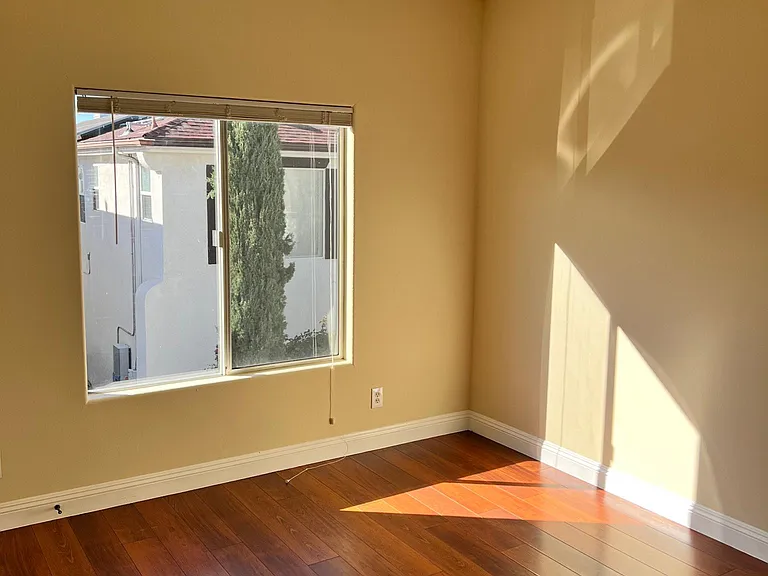 6901 Laurel Canyon Blvd #212 — Photo 14