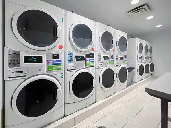 1 Wall Street Court image 13 of 14