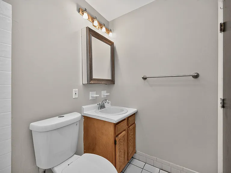 Classic Bathroom Classic Bathroom