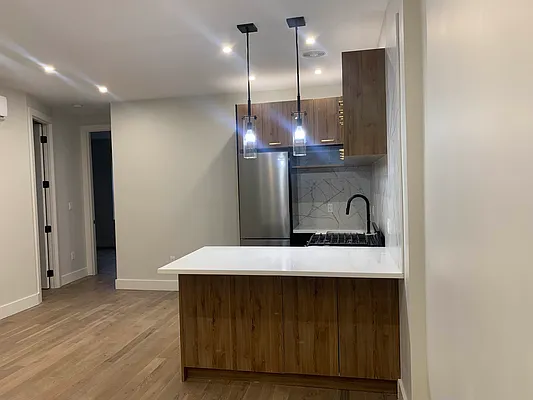 Rented by Space Link Realty | media 10