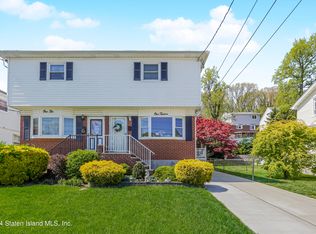 112 Beacon Ave, Staten Island, NY 10306