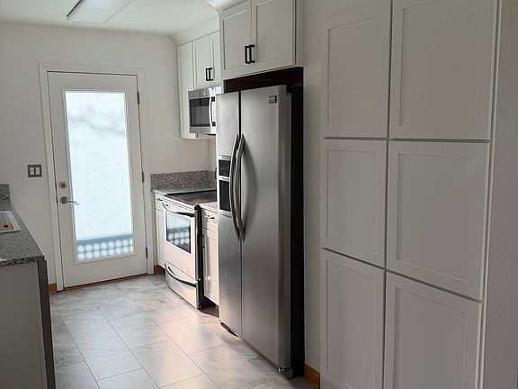 2nd image of 1703 Winchell Ave #1703