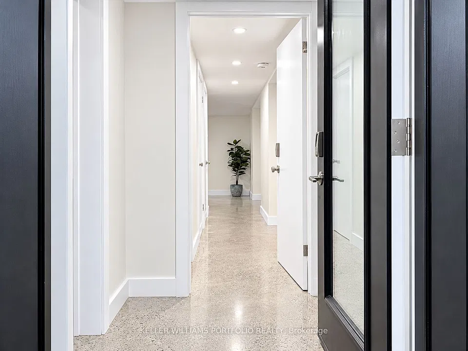 172 High Park Ave #BASEMENT
